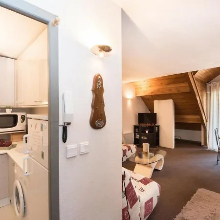 Apartment Duplex Ensoleille Pour 6 Pers Avec Balcon, Parking Et Proche Des Remontees Mecaniques A Lary - Fr-1-296-265 *
