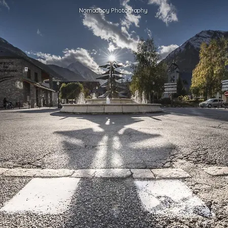 Duplex Ensoleille Pour 6 Pers Avec Balcon, Parking Et Proche Des Remontees Mecaniques A Lary - Fr-1-296-265 *