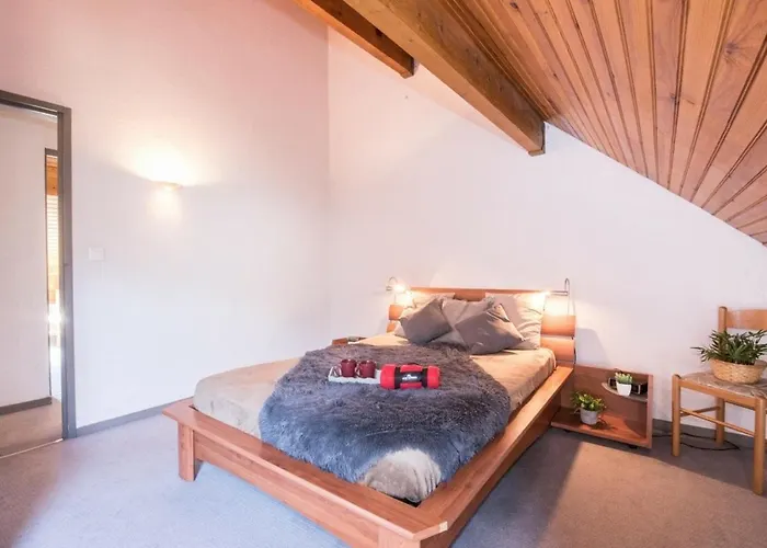 Apartman Duplex Ensoleille Pour 6 Pers Avec Balcon, Parking Et Proche Des Remontees Mecaniques A Lary - Fr-1-296-265 *