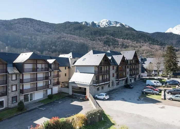 Duplex Ensoleille Pour 6 Pers Avec Balcon, Parking Et Proche Des Remontees Mecaniques A Lary - Fr-1-296-265 *