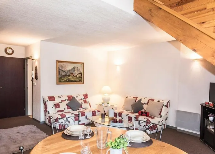 Duplex Ensoleille Pour 6 Pers Avec Balcon, Parking Et Proche Des Remontees Mecaniques A Lary - Fr-1-296-265 Apartman *